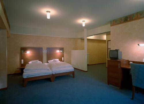 Landhotel Zum Schwanen Mit Restaurant Mona Liza Osthofen Номер фото