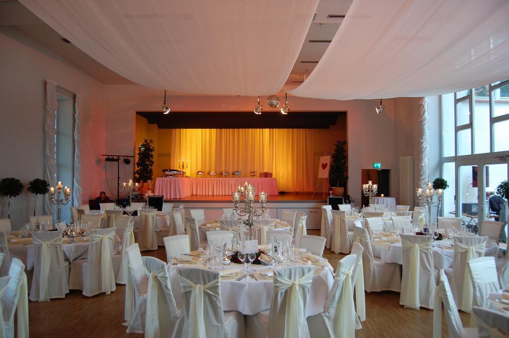 Landhotel Zum Schwanen Mit Restaurant Mona Liza Osthofen Екстер'єр фото