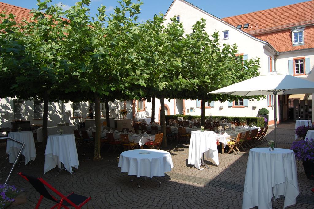 Landhotel Zum Schwanen Mit Restaurant Mona Liza Osthofen Екстер'єр фото